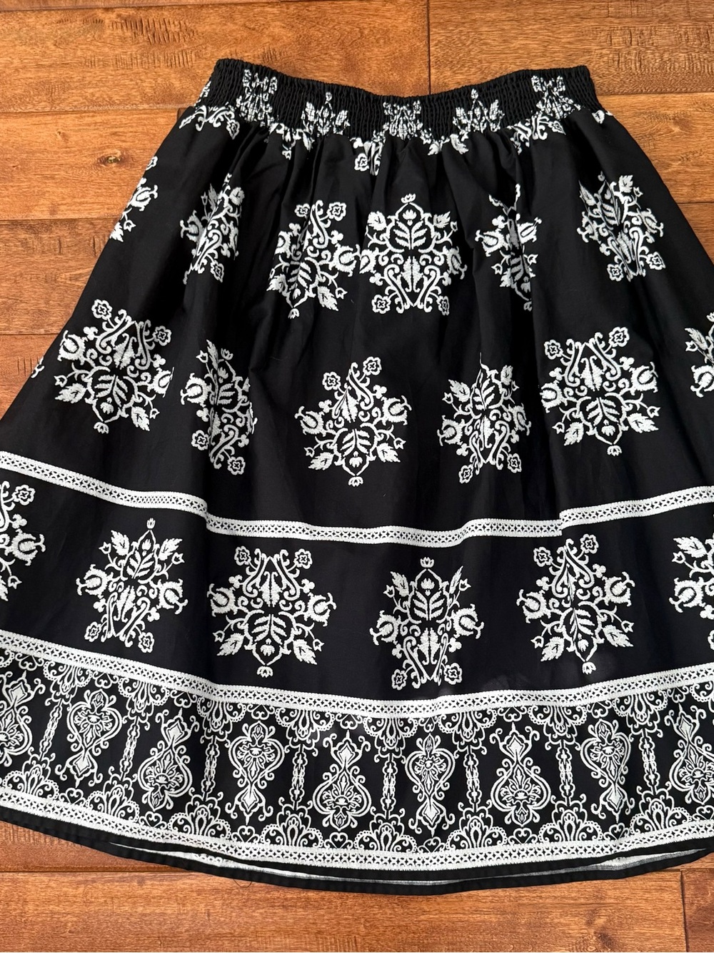 CeCe Black And White Cotton Skirt